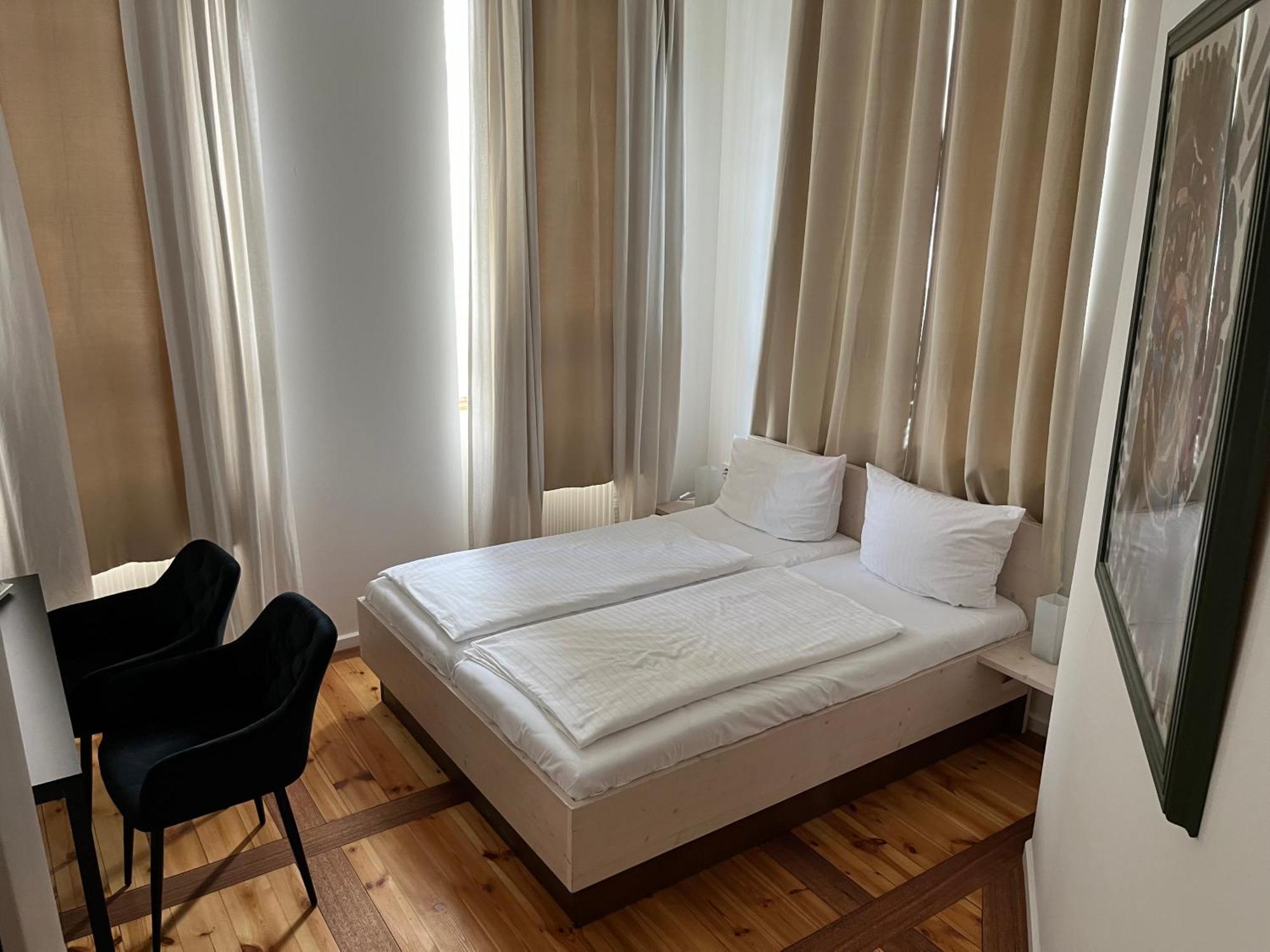 Hotel Hahn Gondelsheim Szoba fotó